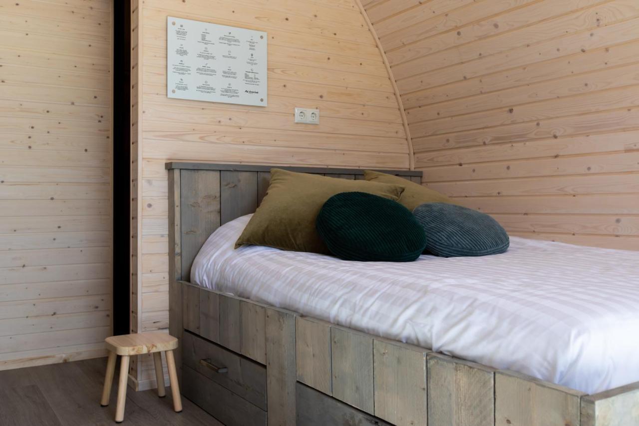 Pod Huisje Met Hottub Dokkum Exterior photo