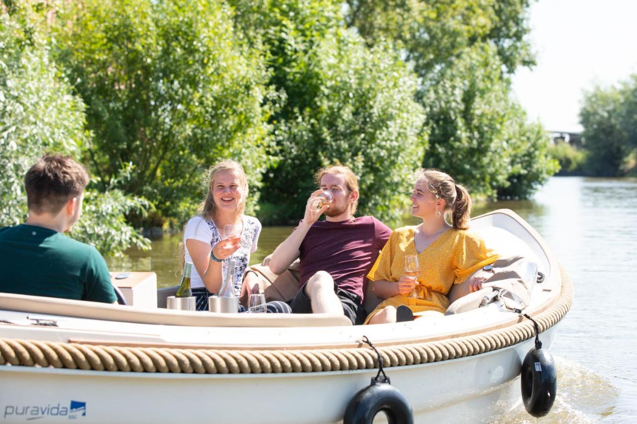 Pod Huisje Met Hottub Dokkum Exterior photo
